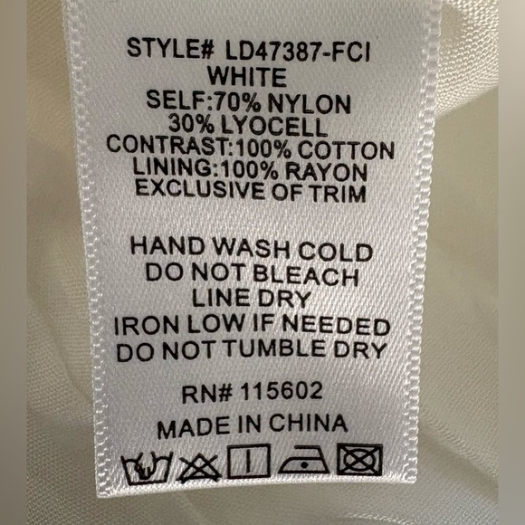 NEW w/TAGS LUSH White Eyelet Spaghetti Strap Dress Size Medium - Picture 6 of 8